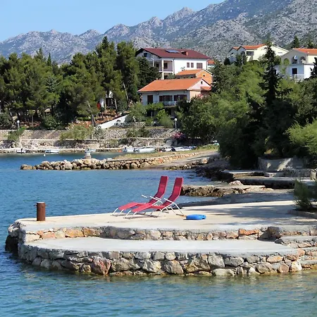 Triple Starigrad 3335f 3* Starigrad Paklenica
