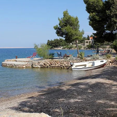Triple Starigrad 3335f