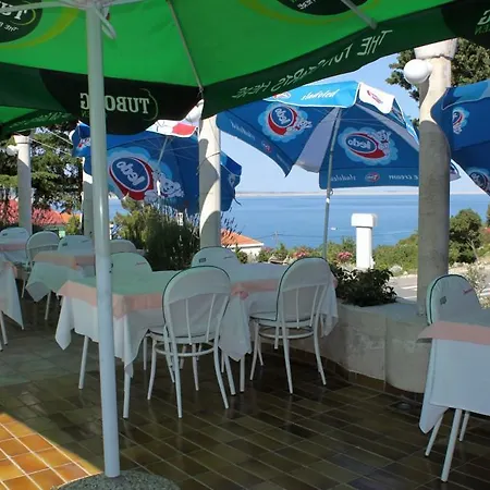Triple Starigrad 3335f 3* Starigrad Paklenica