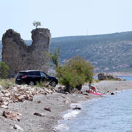 Πανσιόν Triple Starigrad 3335f Starigrad Paklenica